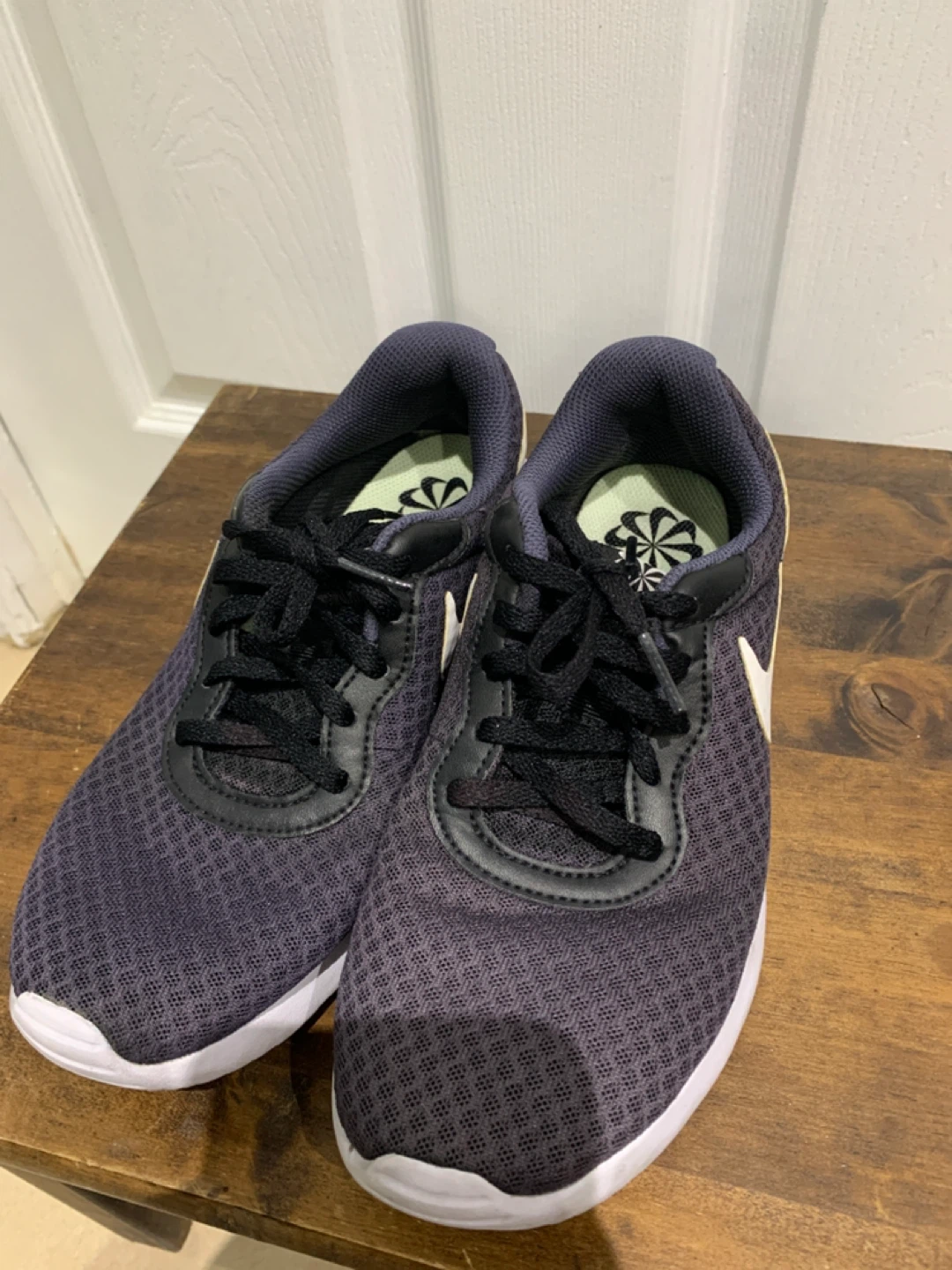 Nike Women's TanJun Running Shoes Black Size 6.5