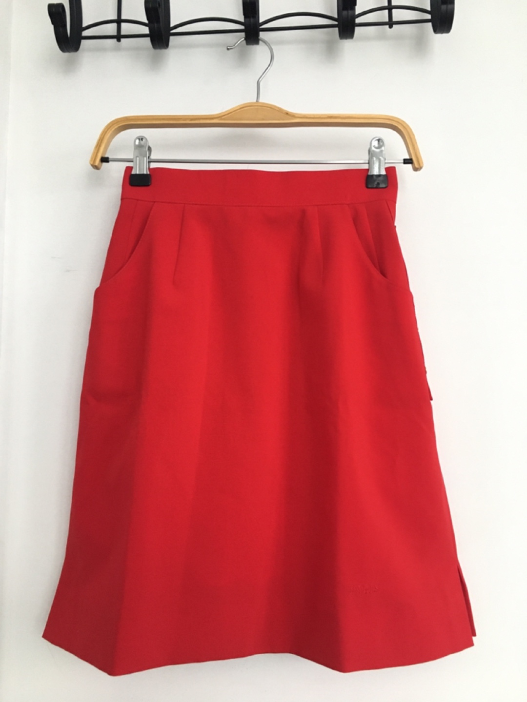 PARIS International Sports Fashion Red Skirt