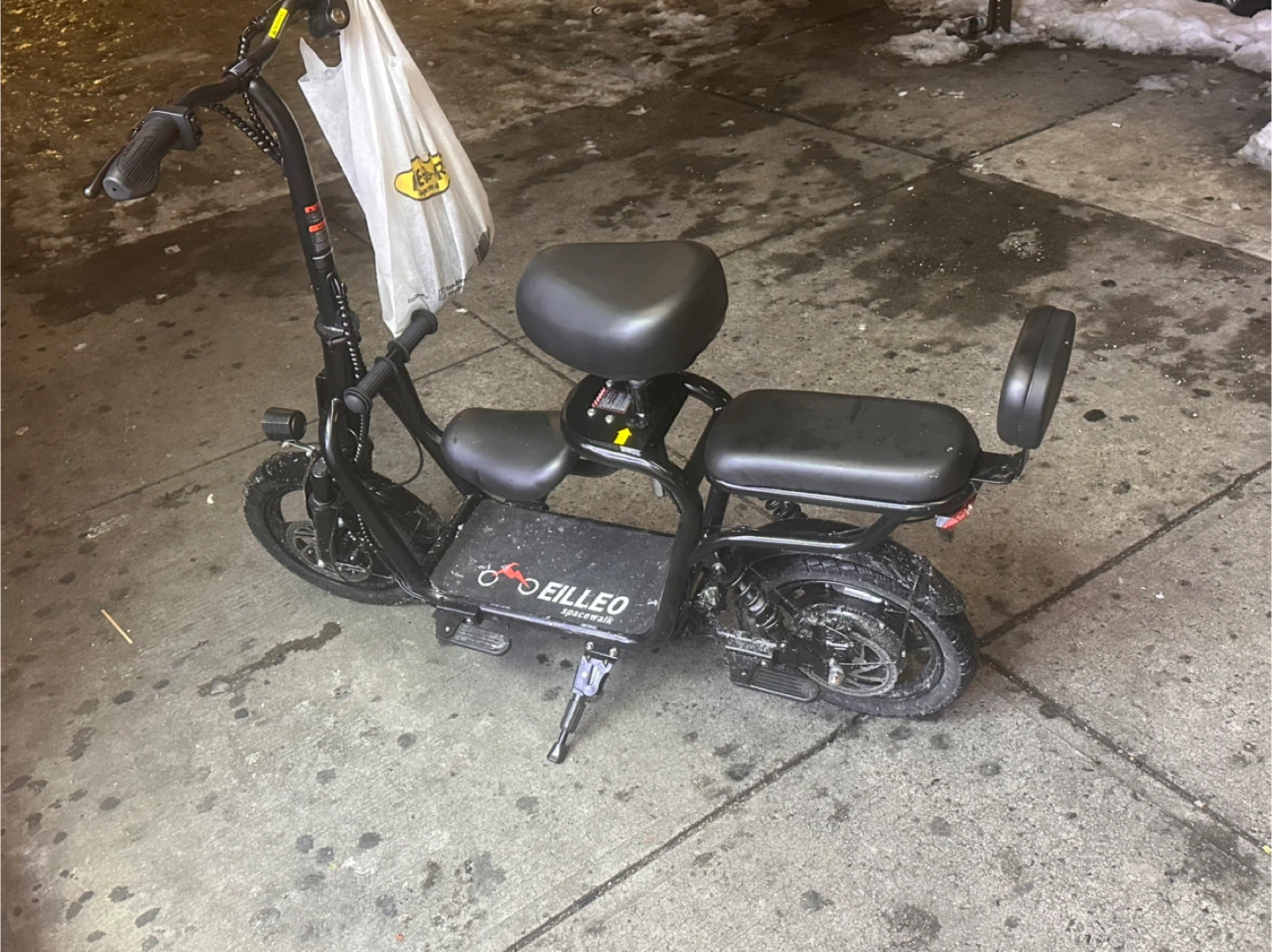 EILLEO Electric Scooter