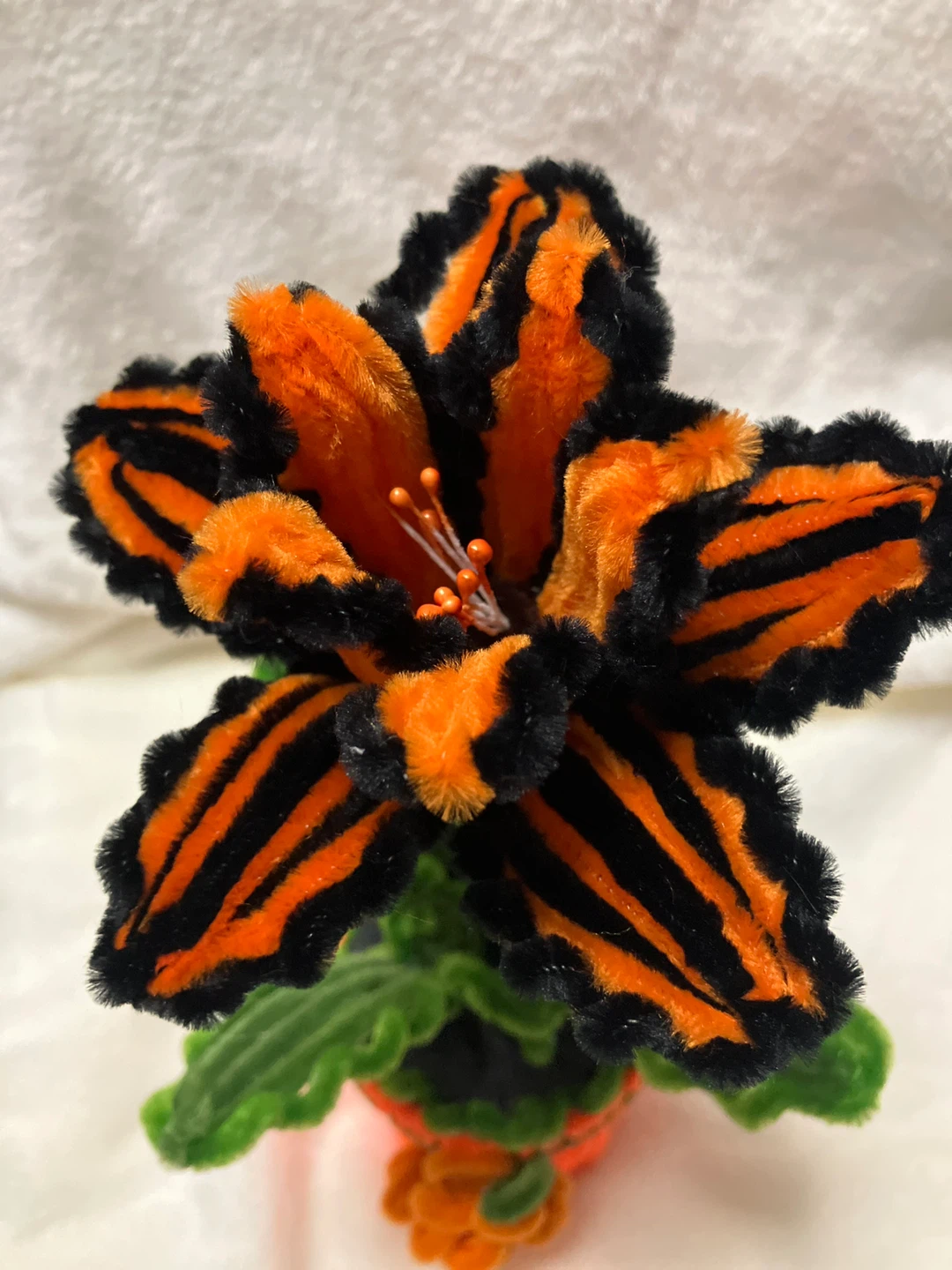 Handmade Pipe Cleaner Flower in Pot - photo 4