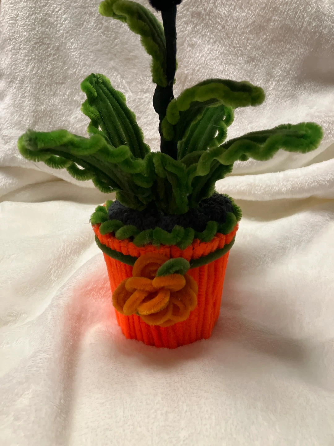 Handmade Pipe Cleaner Flower in Pot - photo 2