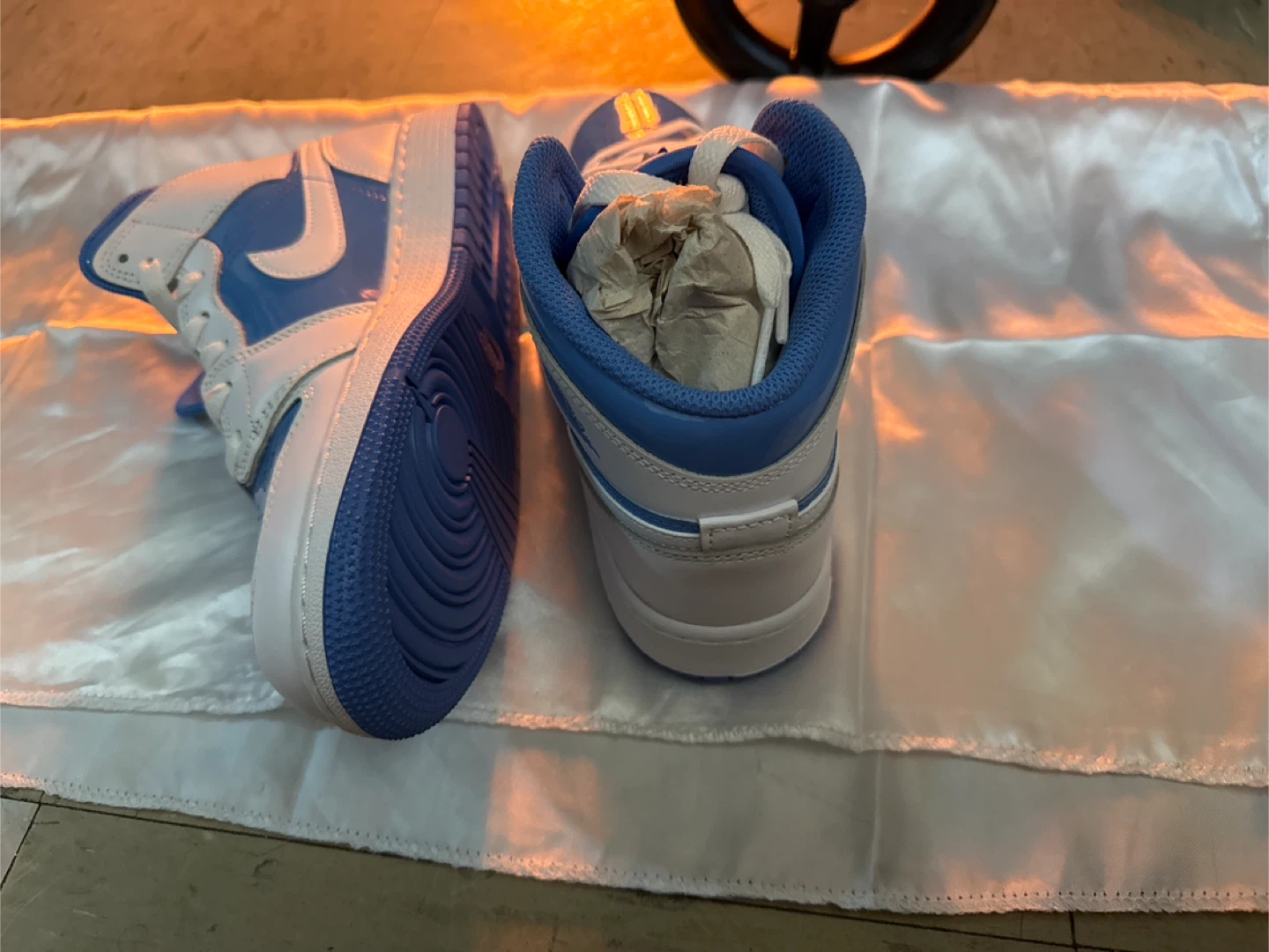 Air Jordan 1 Mid SE Shoes - photo 3