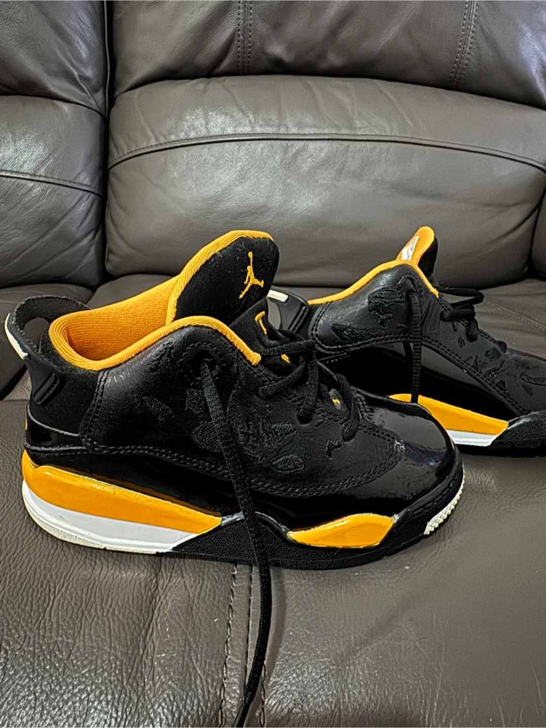 Jordan Toddler Shoes - Black Yellow Size 9C - photo 3