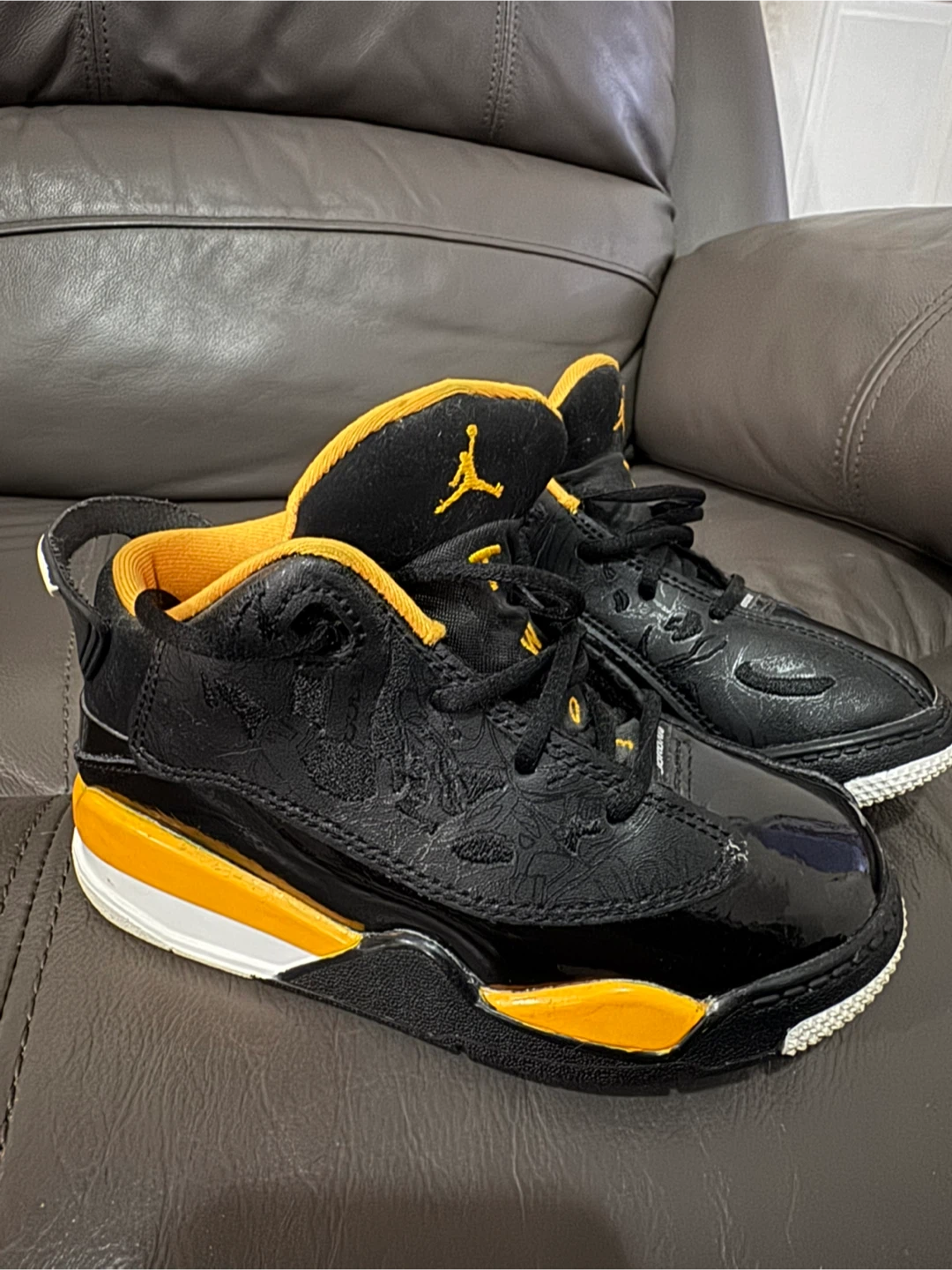 Jordan Toddler Shoes - Black Yellow Size 9C