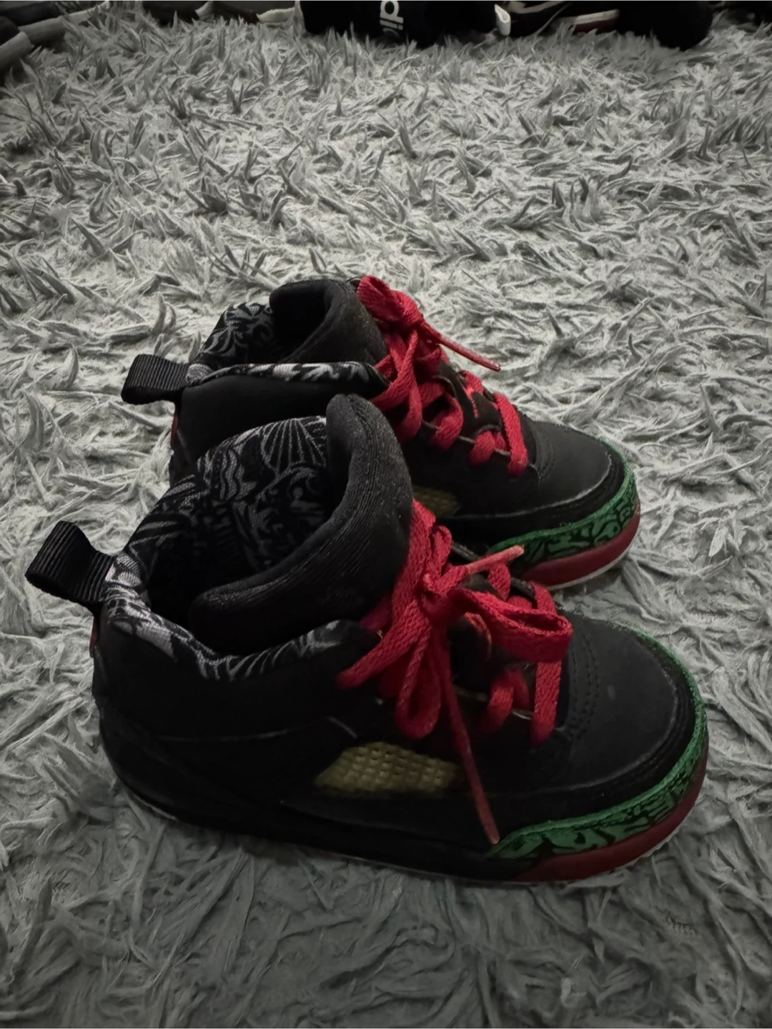 Jordan Sneakers size 8c - photo 3
