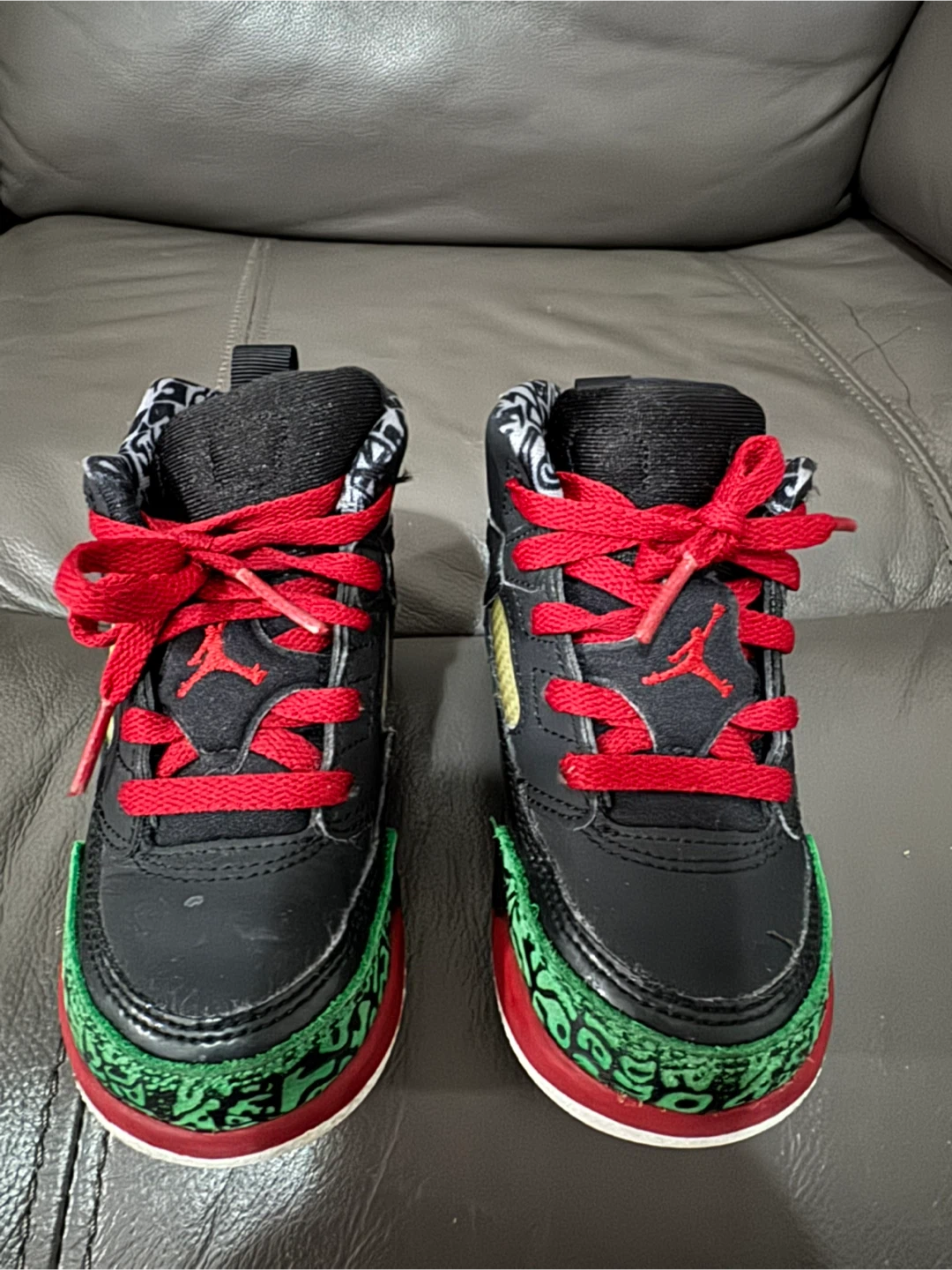 Jordan Sneakers size 8c - photo 4