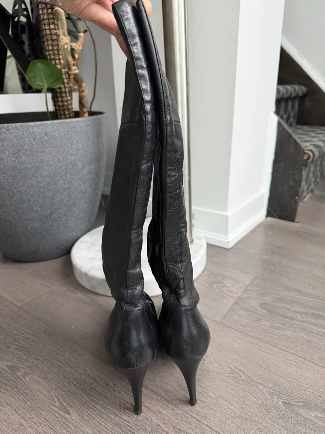 GREAT CONDITION Black Leather Knee-High Boots - photo 3
