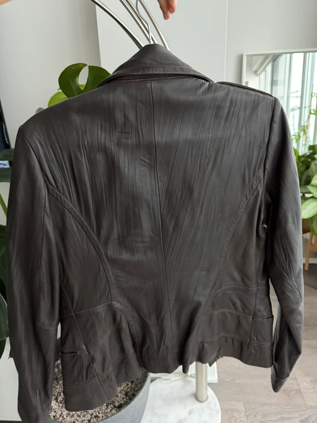 GREAT CONDITION Danier Leather Jacket - photo 2