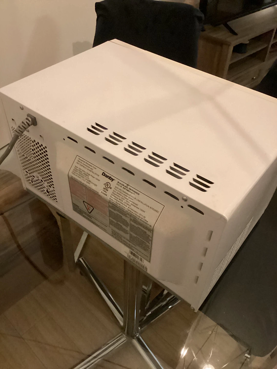 Danby White small  Microwave - photo 5