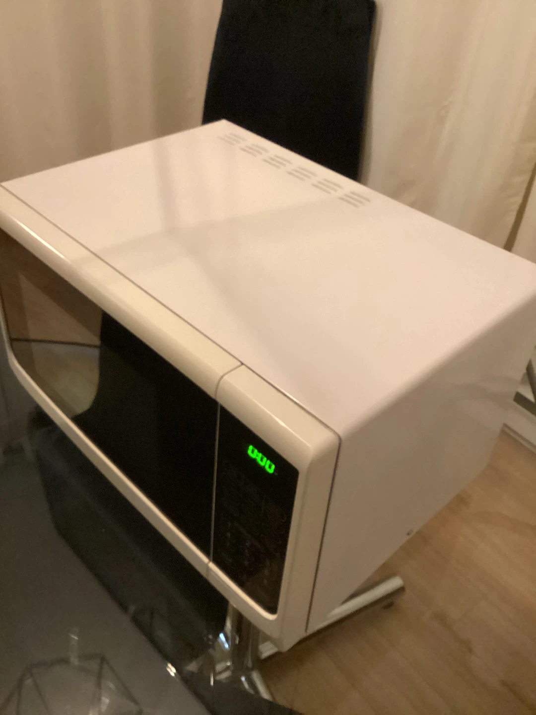 Danby White small  Microwave - photo 2