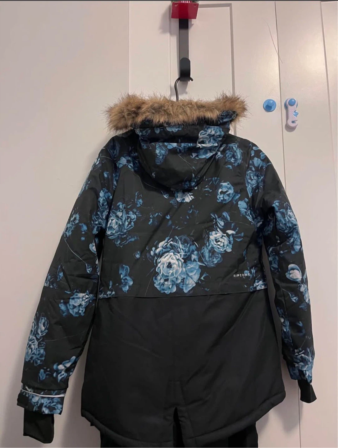 Ripzone Girls Ski Jacket XL=Women size S-M - Harbour Blue Floral - photo 2
