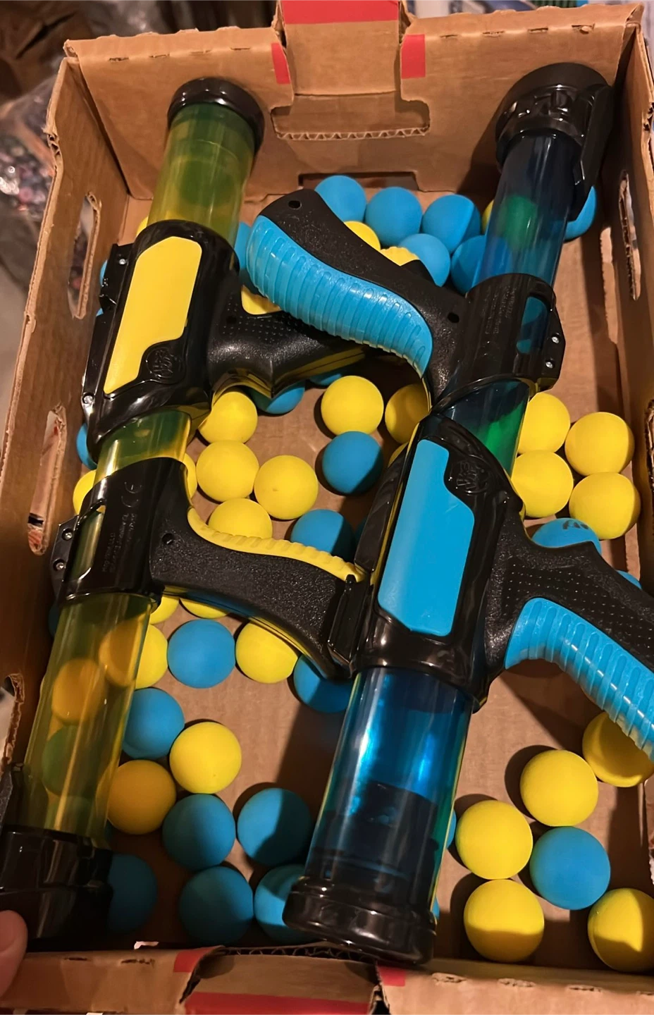 2x Foam Ball Blaster Toy Guns with 2 Colors of Foam Balls