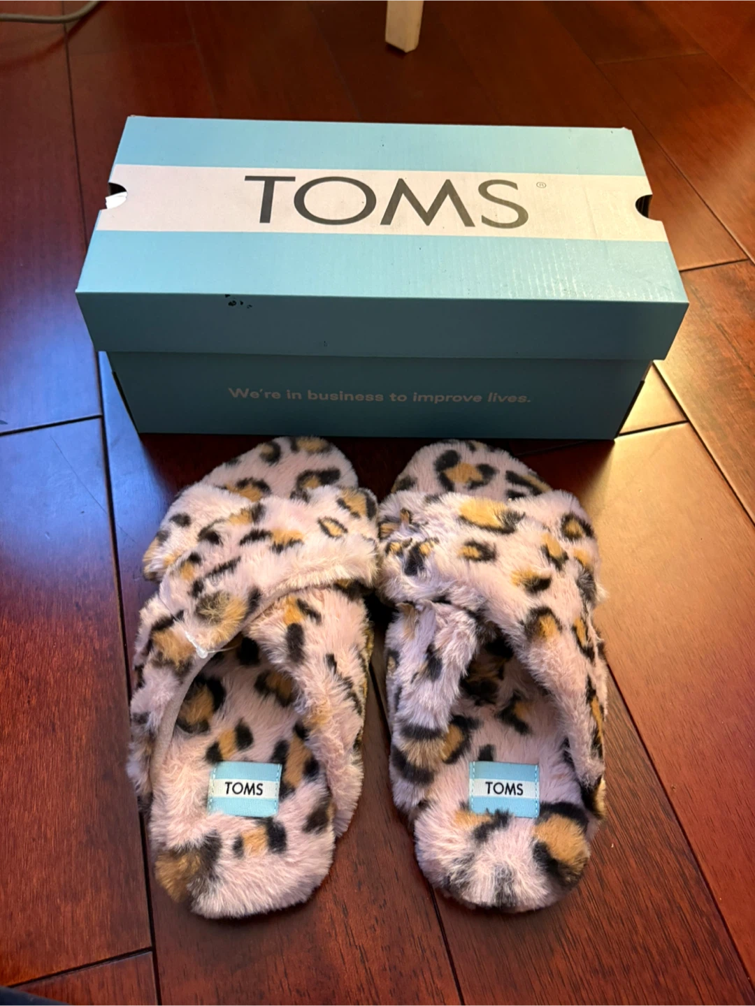 TOMS Leopard Print Fuzzy Slippers - Size 5