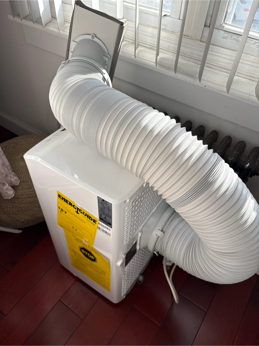 LG Portable Air Conditioner with Exhaust Hose - photo 2