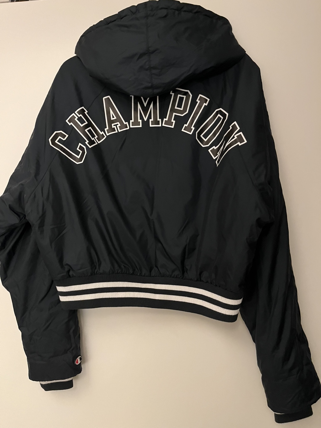 Champion Hooded Jacket - Medium - photo 2