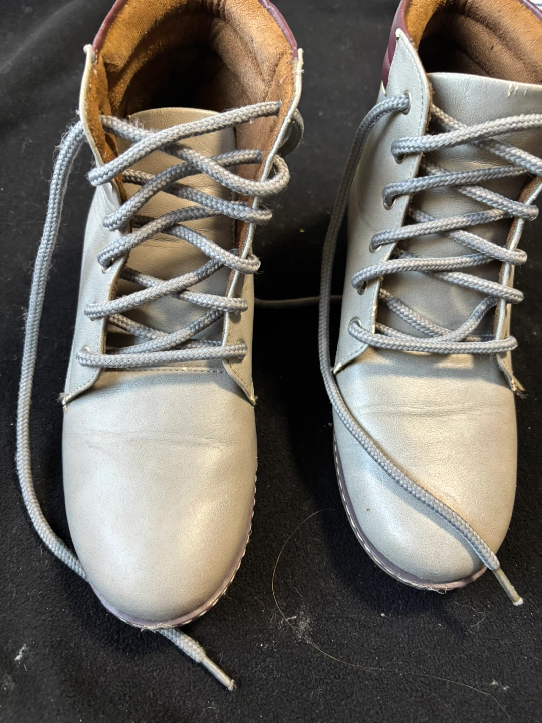 woman Grey Lace-Up Ankle Boots size 9 - photo 3