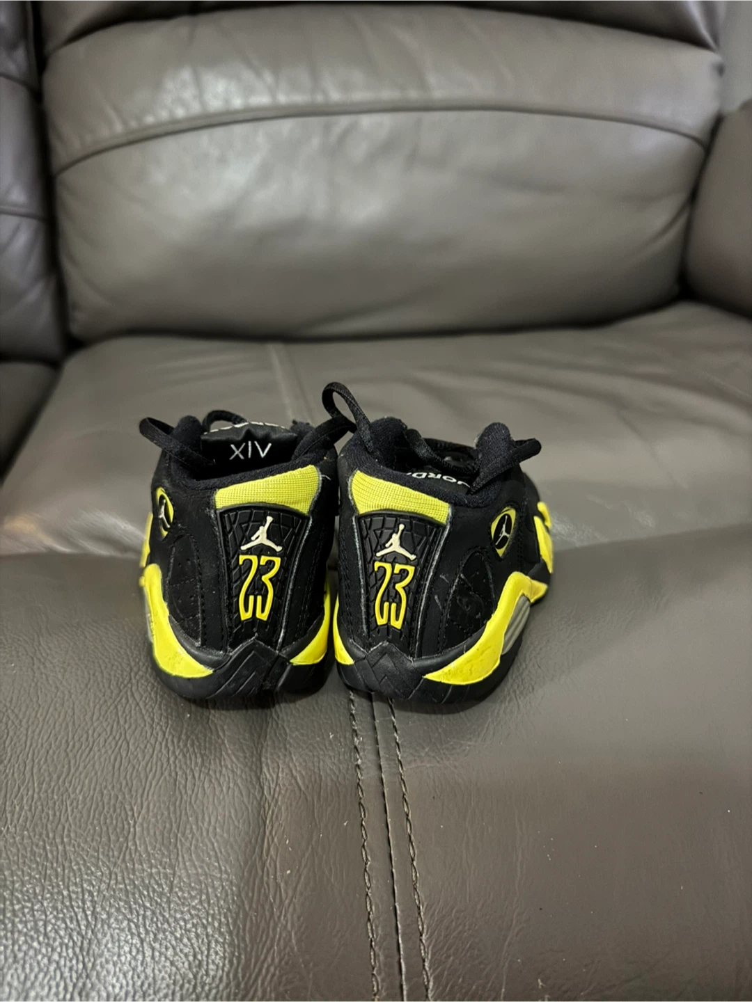 Jordan Shoes Toddler Size 5C Black Yellow - photo 3