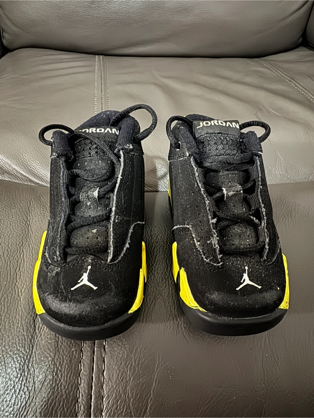 Jordan Shoes Toddler Size 5C Black Yellow - photo 2