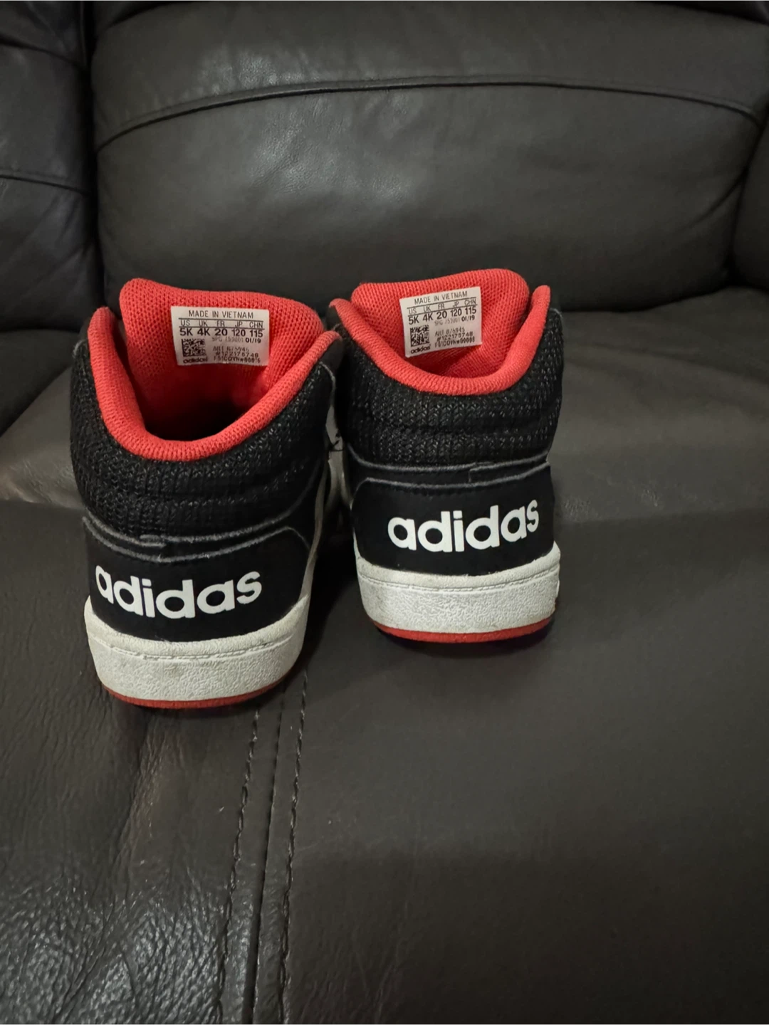 Adidas  Shoes Black Red Toddler Size 5K - photo 3