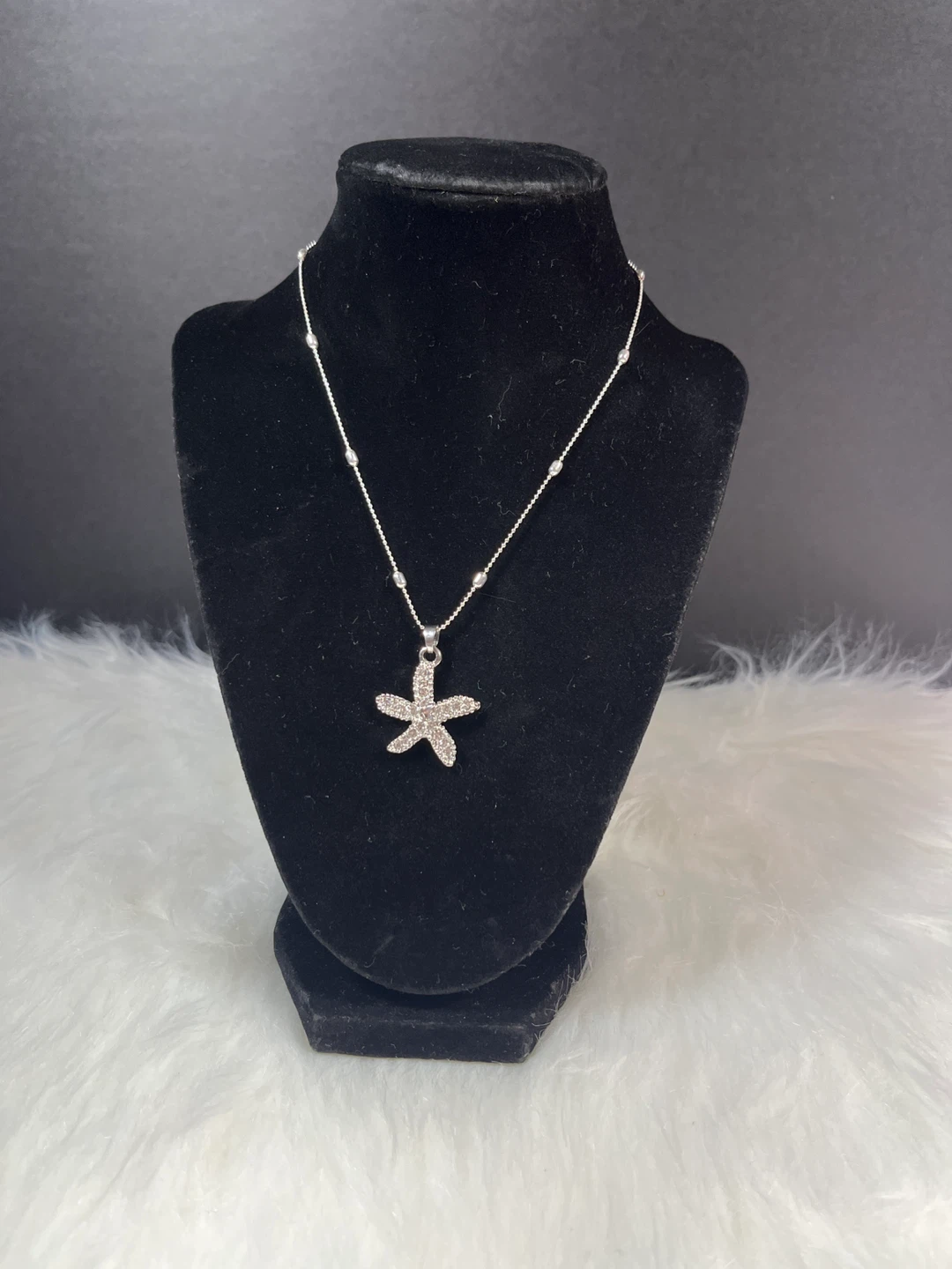Silver Starfish Pendant Necklace - photo 2