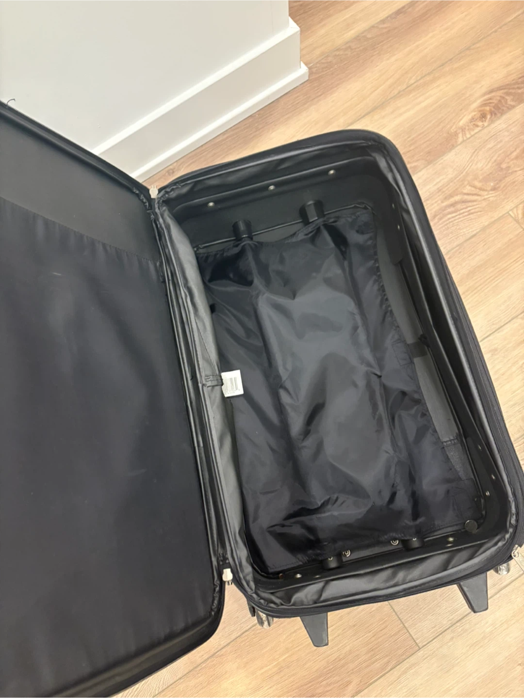 Luggage - photo 2