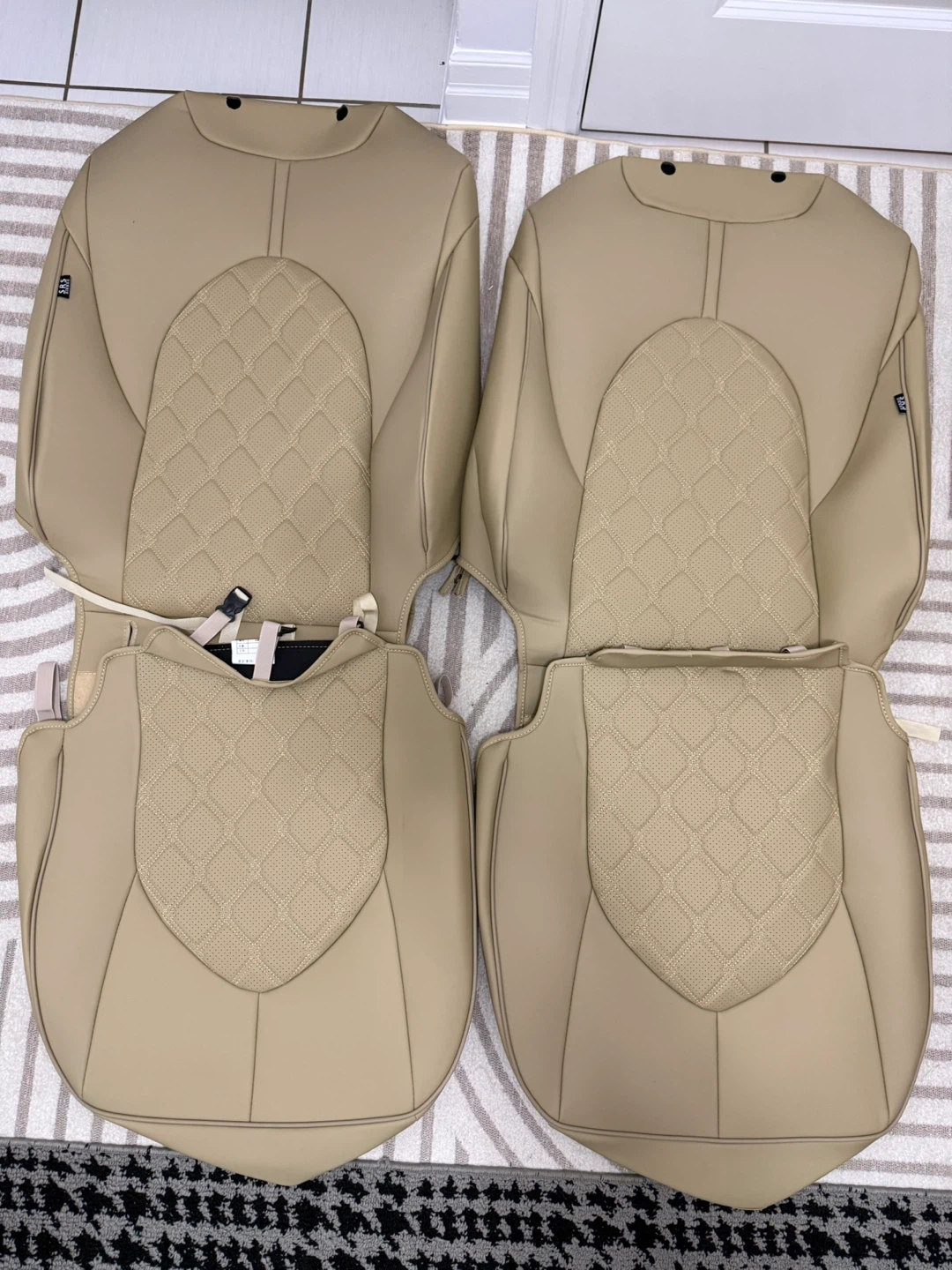FEINEPRO Toyota Camry Seat Covers 2018–2024 — Beige — NEW