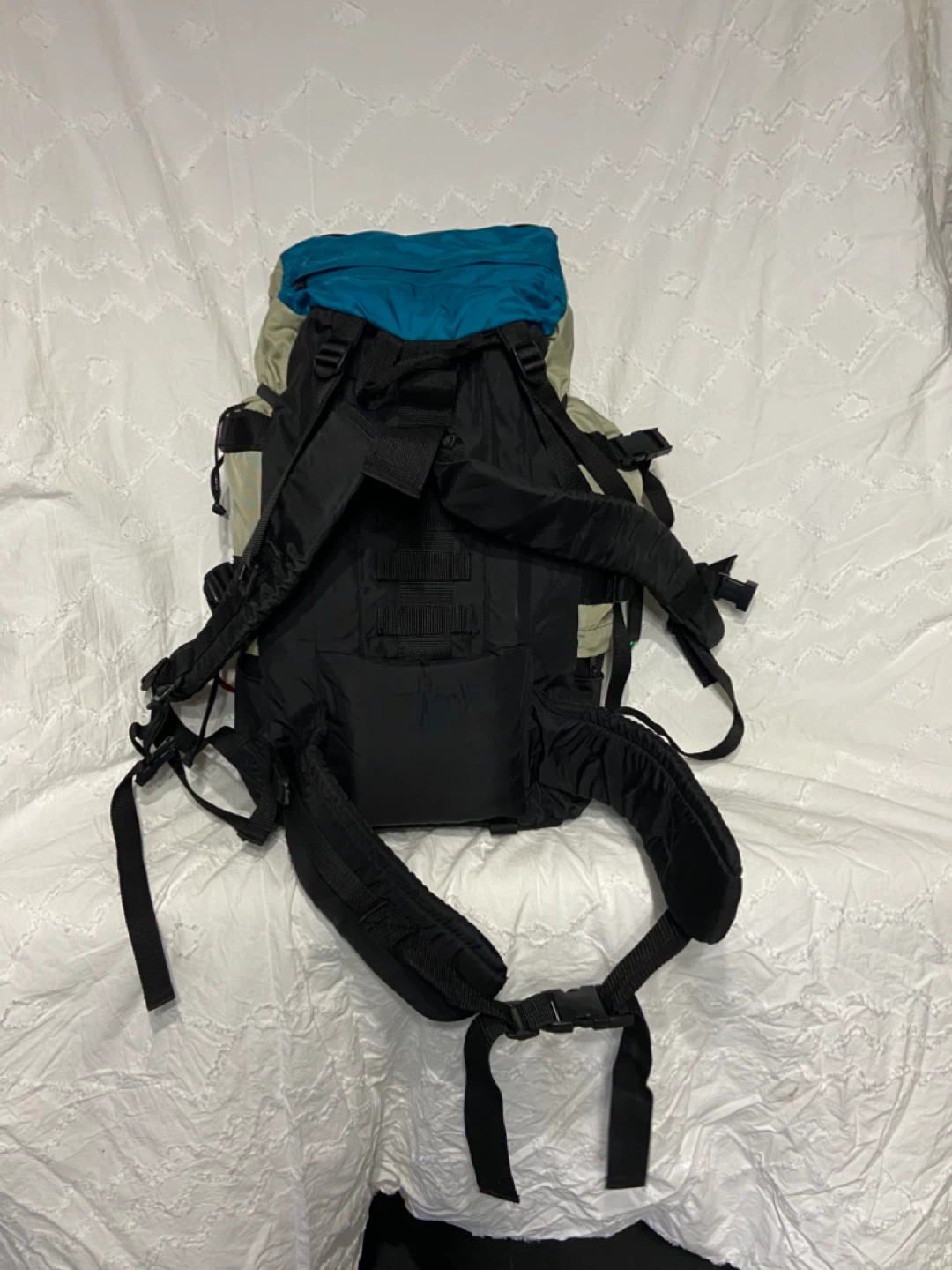 Wenzel Hiking Backpack - photo 2