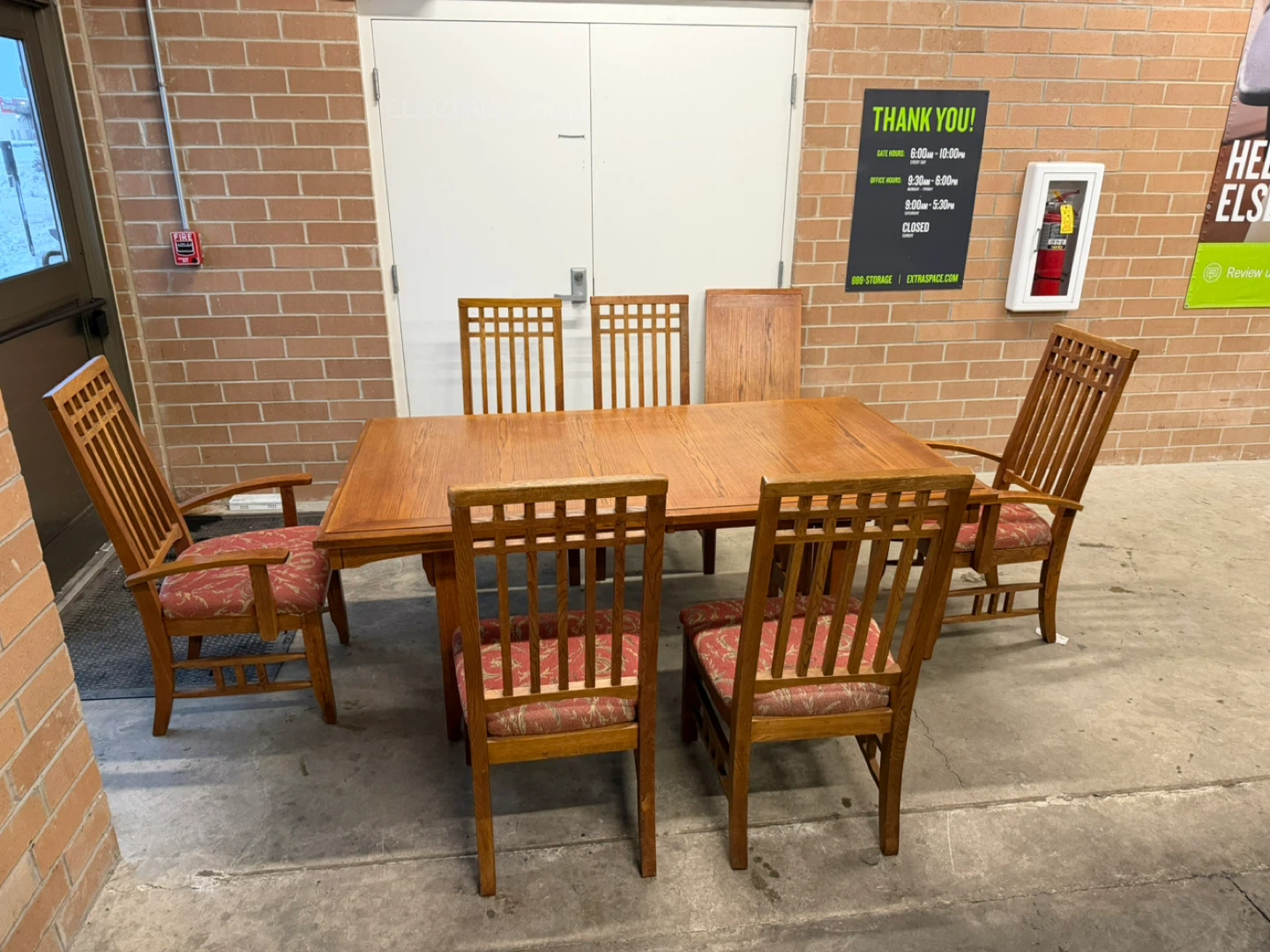 Dining Table with 6 Chairs