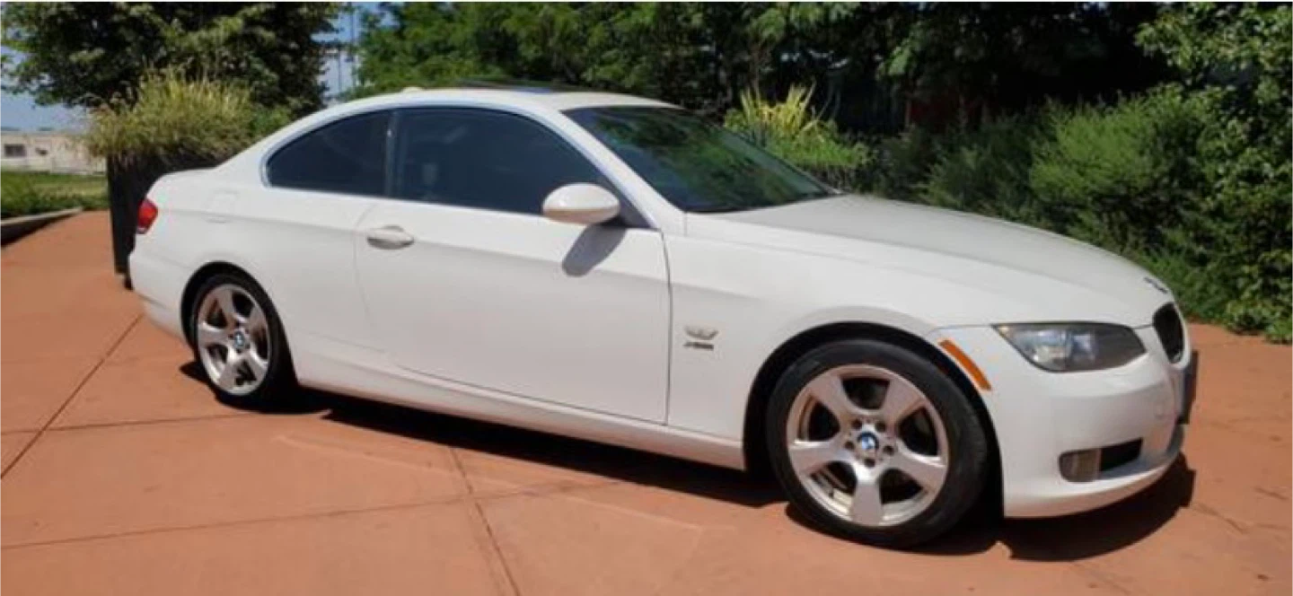 White BMW Coupe - photo 3