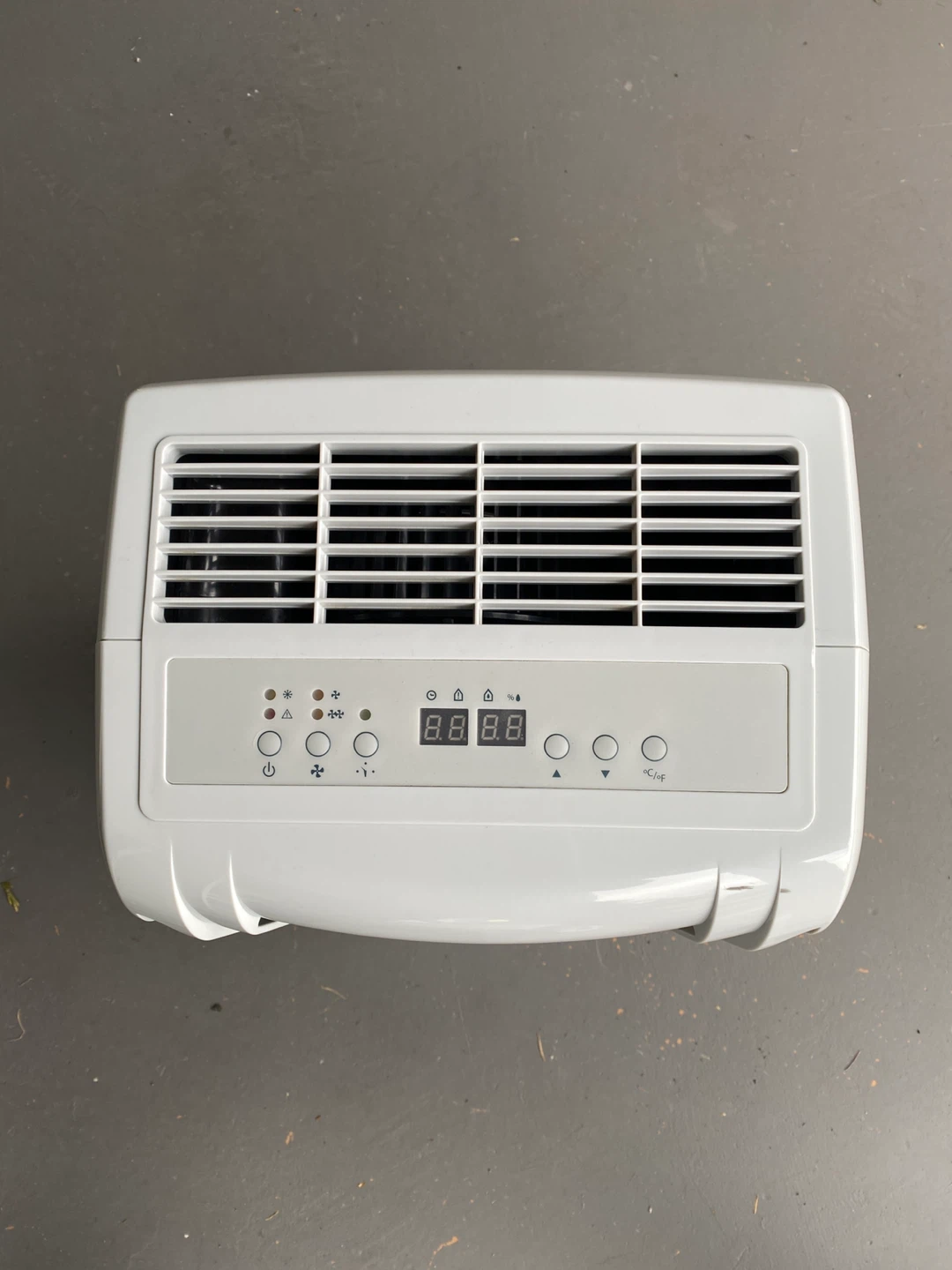 Danby Premiere DDR45A3GP 45-Pint Dehumidifier - photo 2