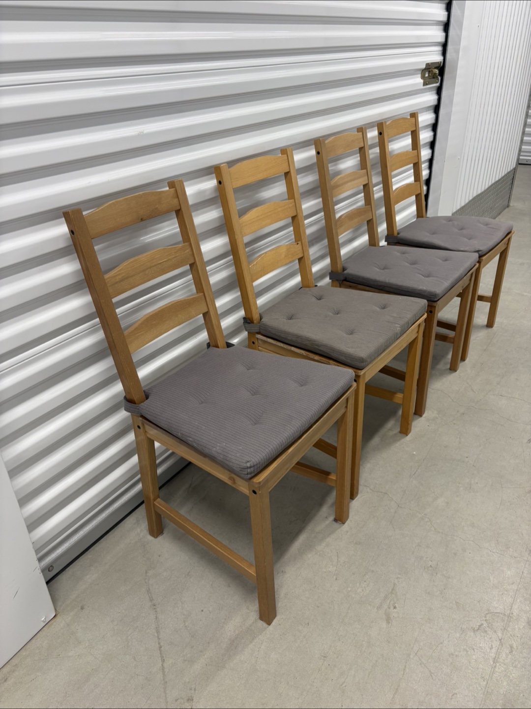 Can deliver—4 Ikea chairs with cushions. - photo 2