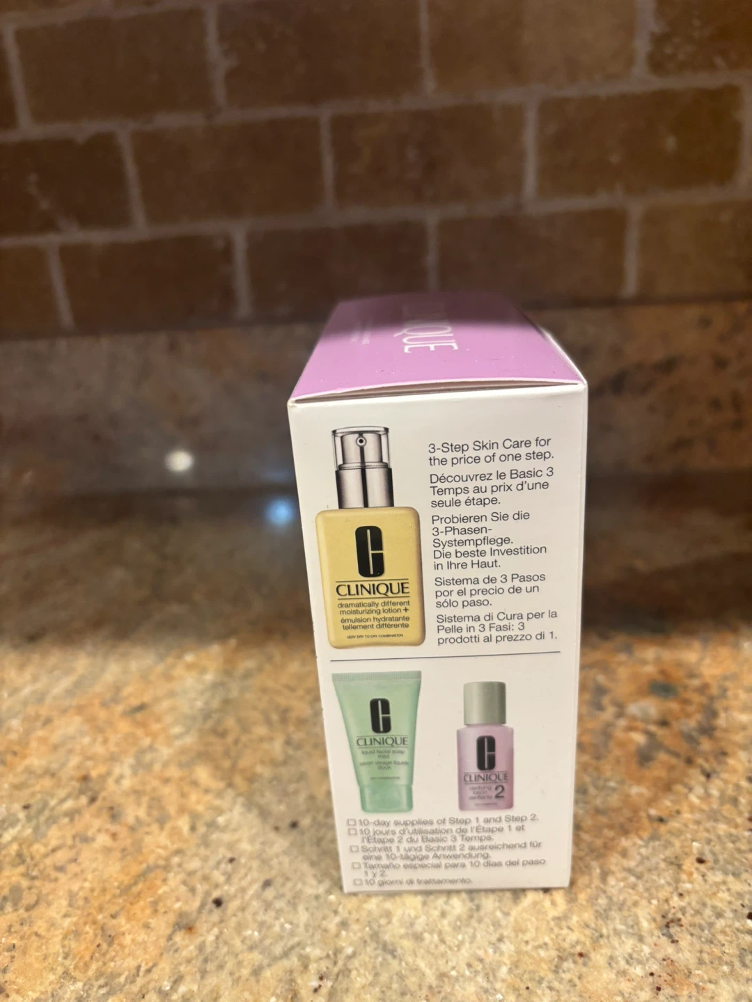Clinique 3-Step Skin Care Set - photo 2
