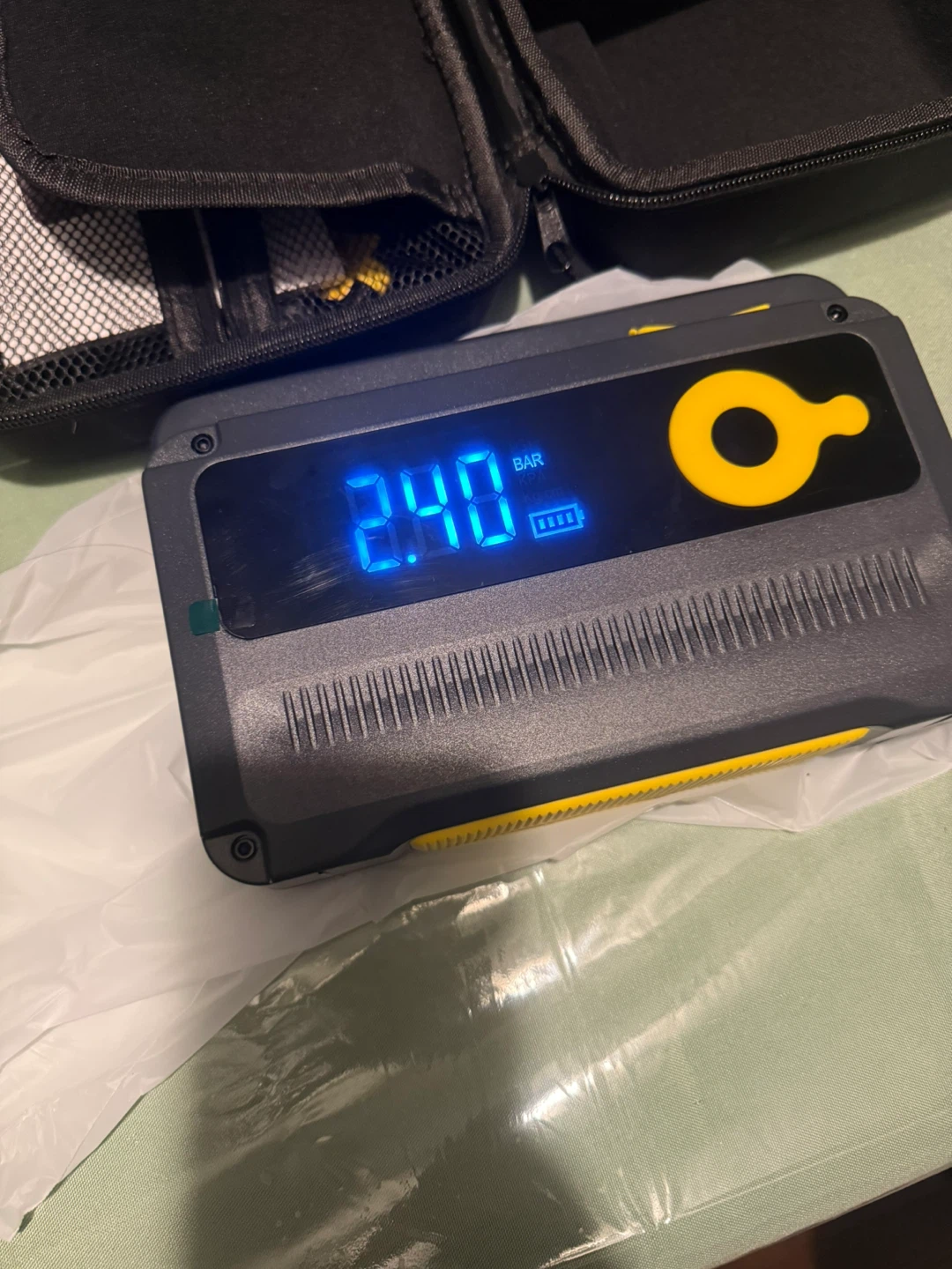 Jump starter 4 in 1 design