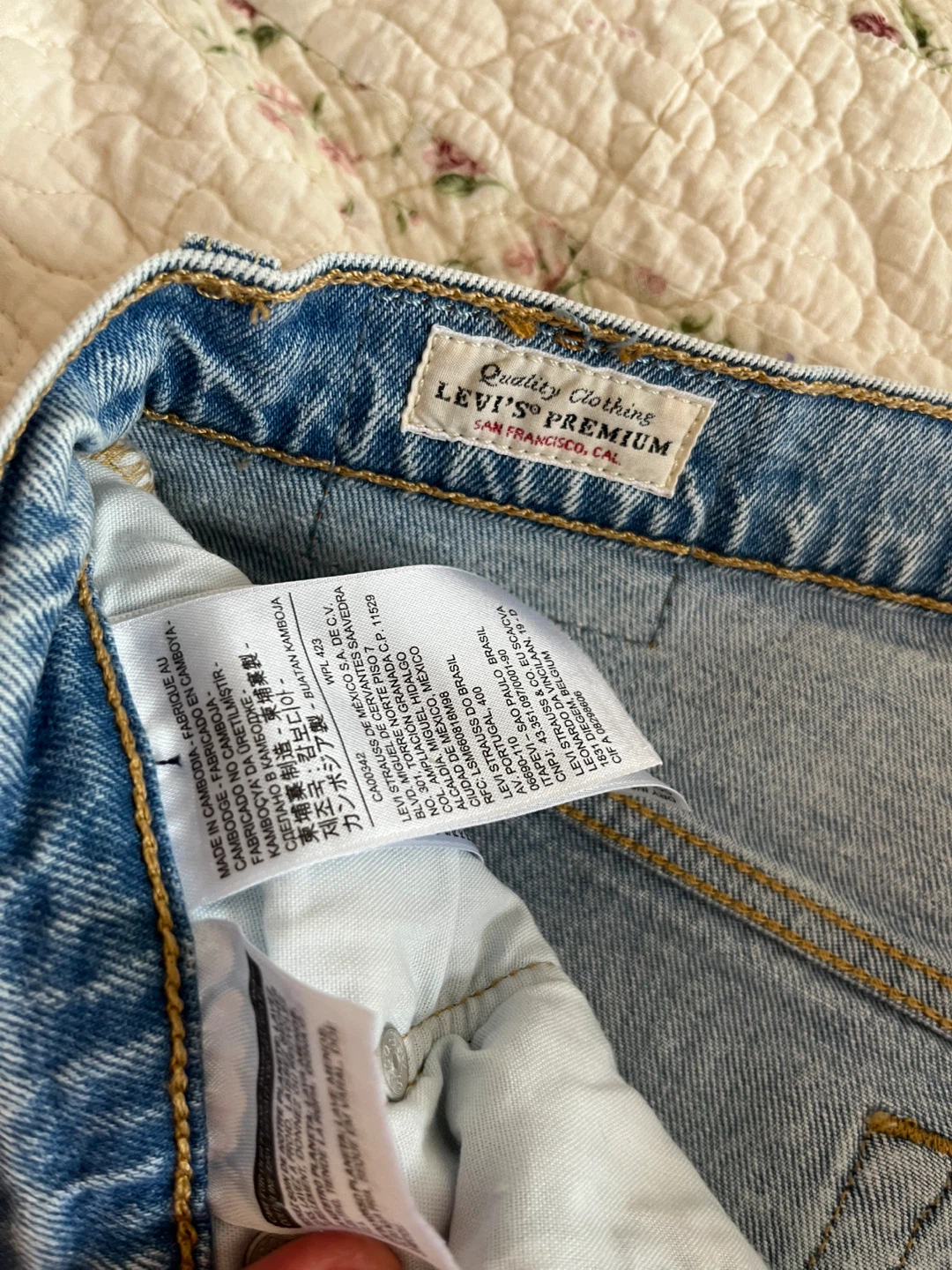 Levi's 501 Skinny Jeans Light Wash  Size 28/32 - photo 4