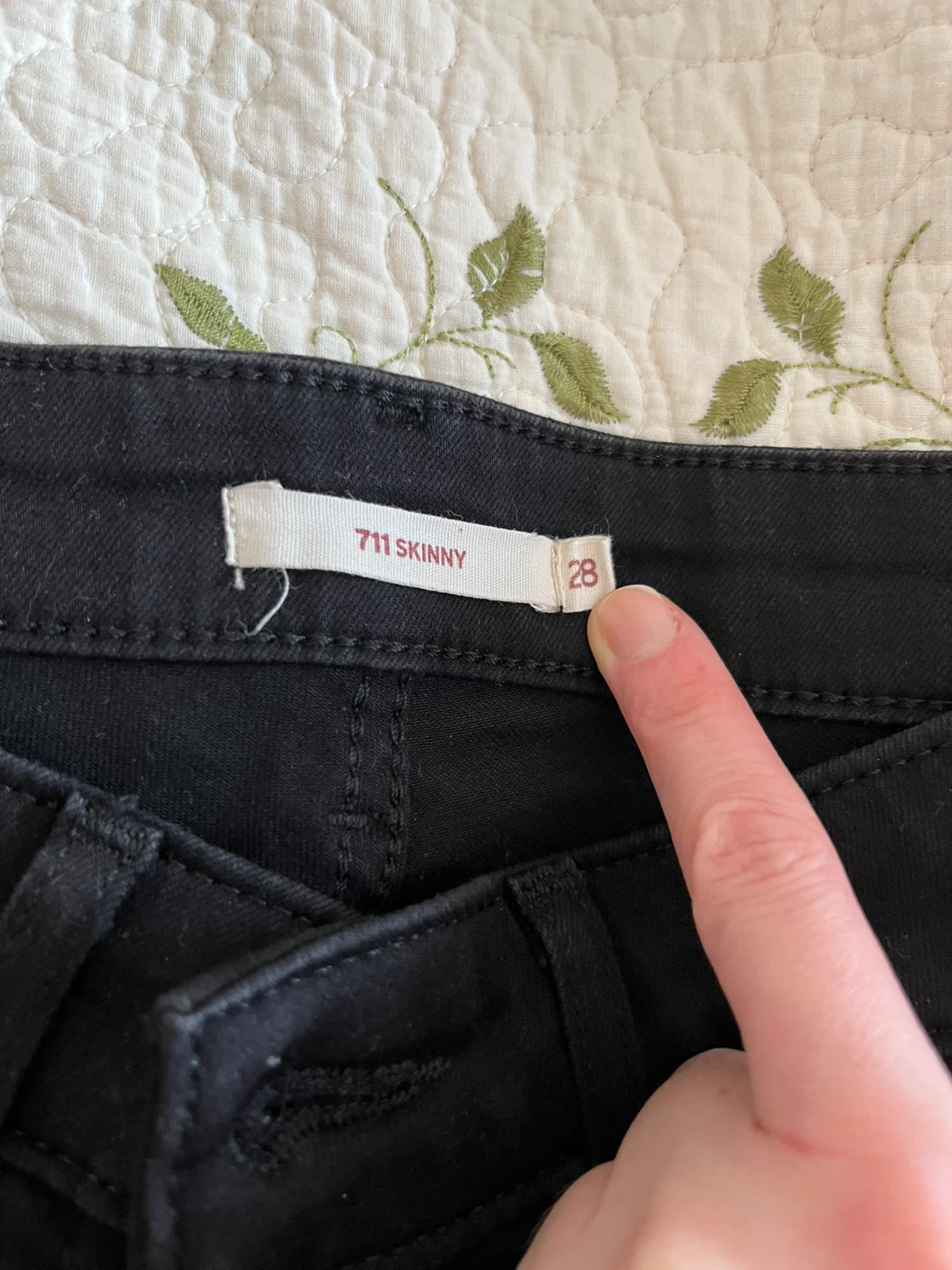 Levi's 711 Skinny Black Jeans Size 28/32 - photo 5