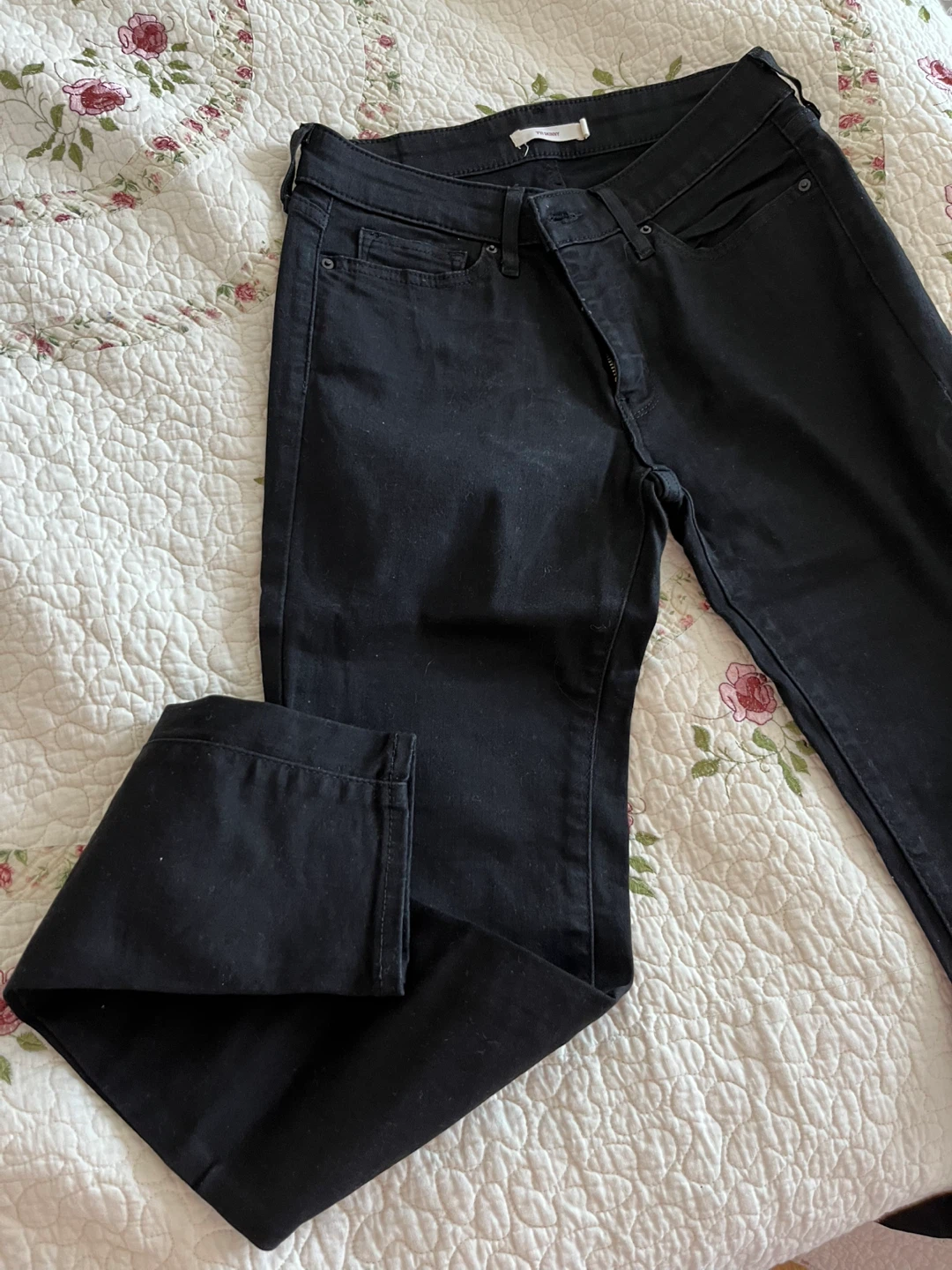 Levi's 711 Skinny Black Jeans Size 28/32