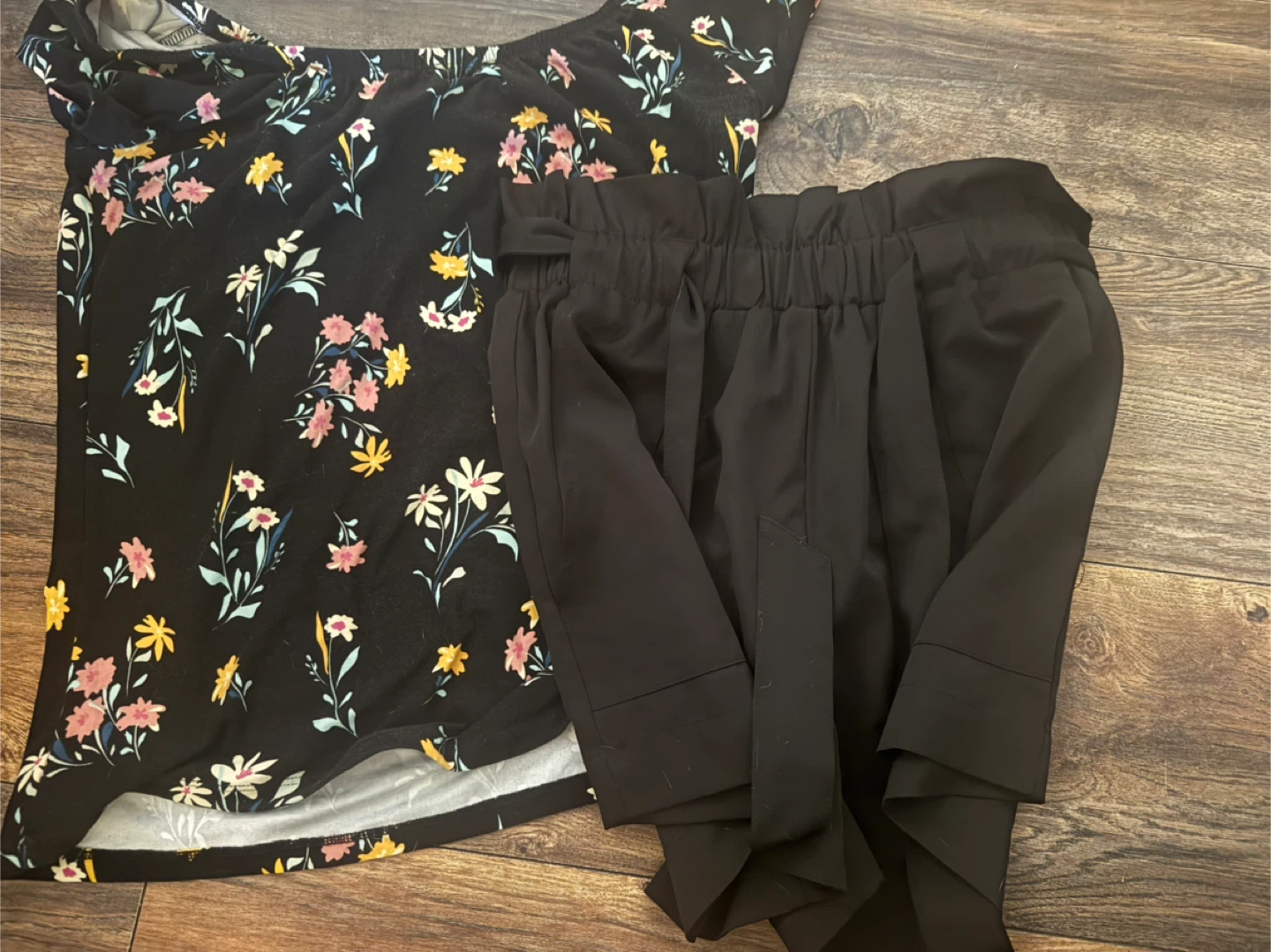 Bundle of Women's Clothing - photo 5