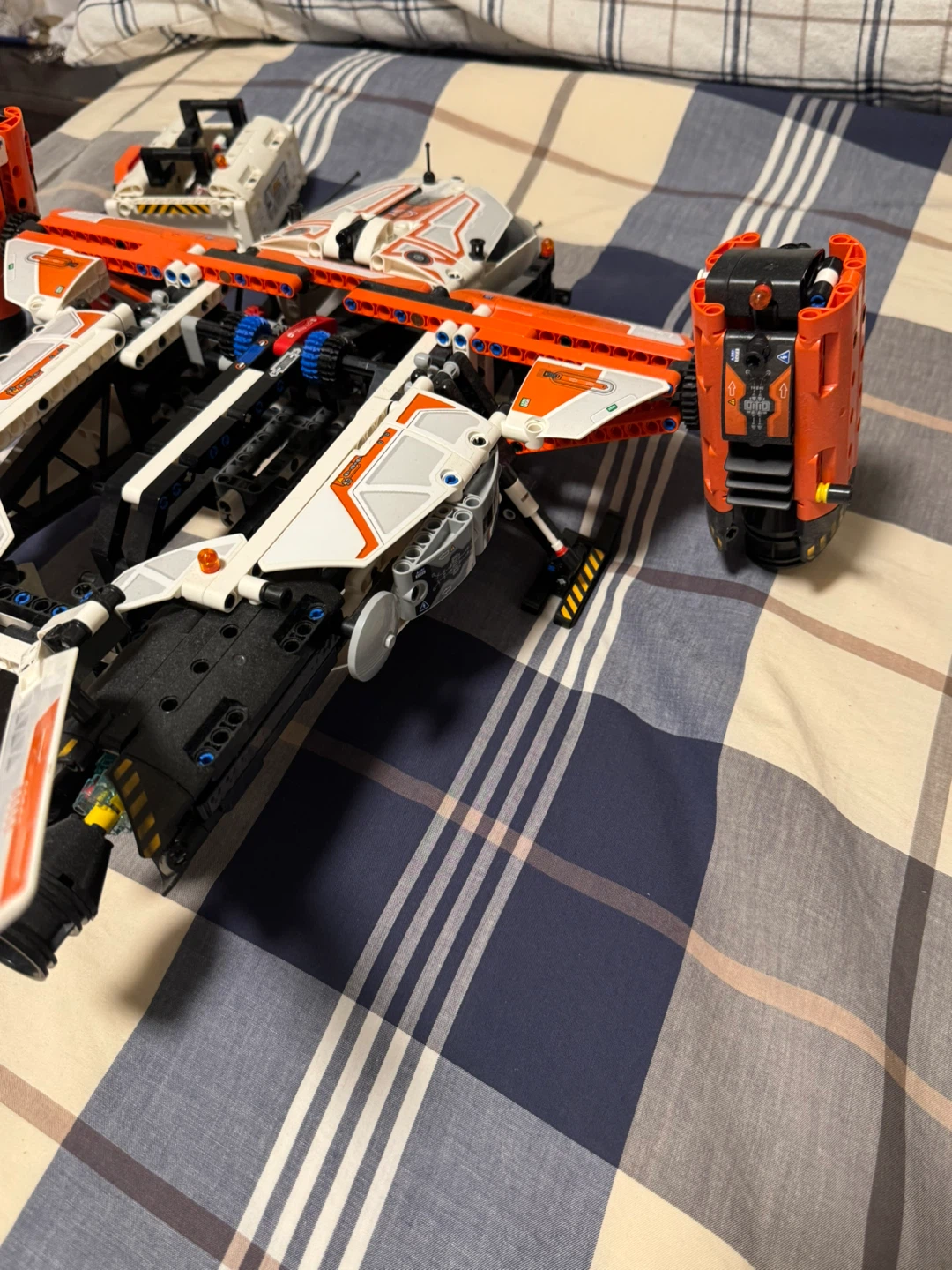 LEGO Technic VTOL Heavy Cargo Spaceship Set 42151 - photo 3