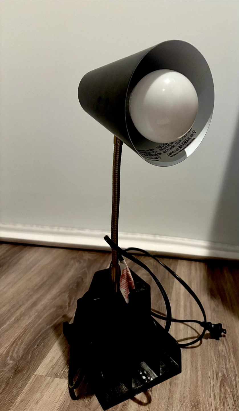 Black Gooseneck Desk Lamp