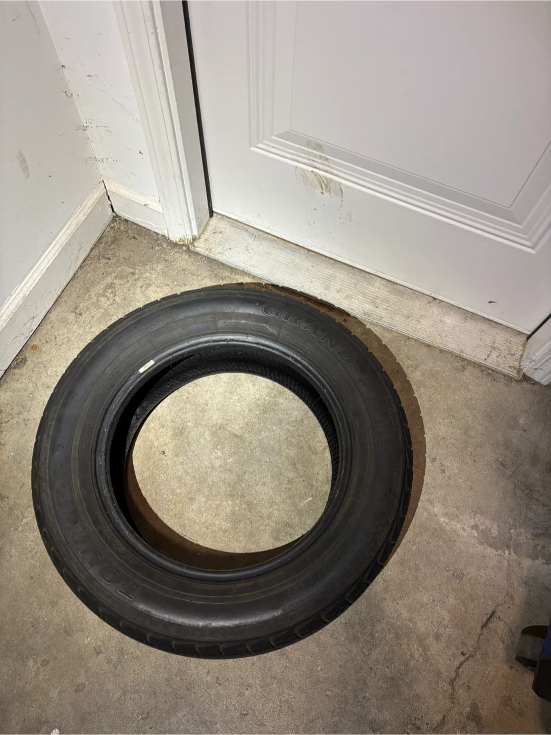 Set of 4 tires 215/60R16