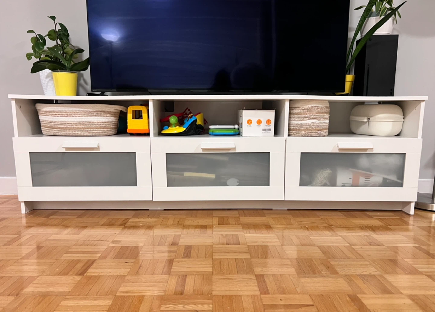 White Entertainment Unit TV Stand with Storage