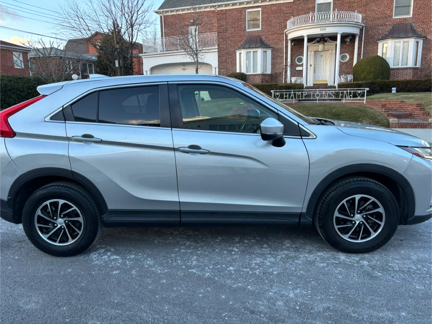 Mitsubishi Eclipse Cross ES clean title - photo 5