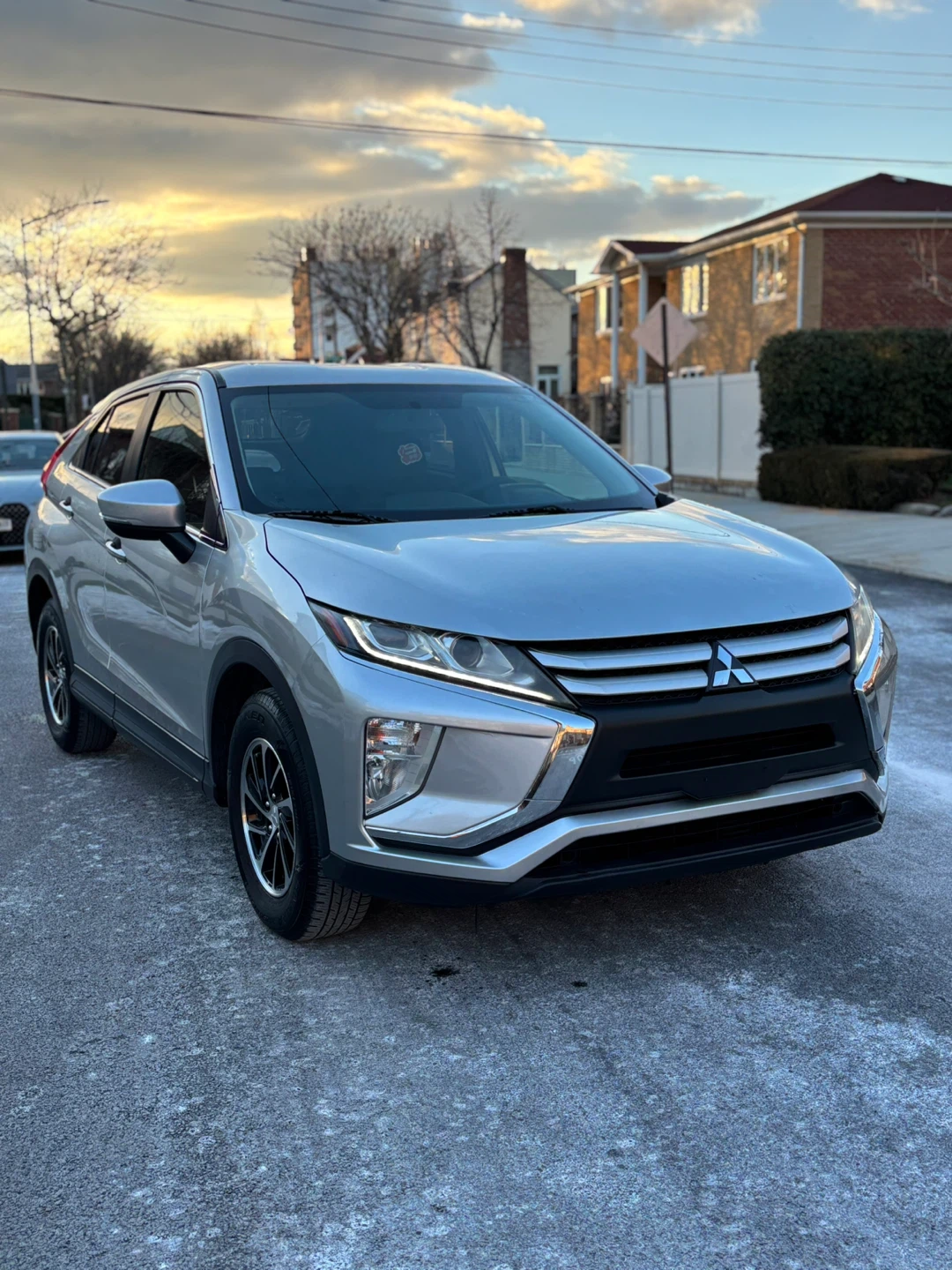 Mitsubishi Eclipse Cross ES clean title - photo 3