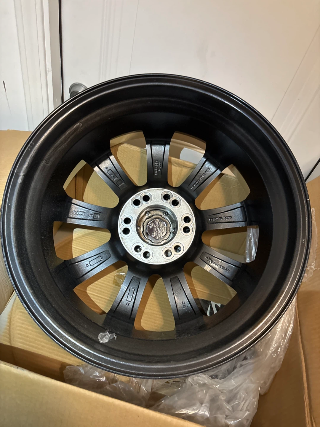 VAPOR 955 20x8.5 Black/M Face Wheels - photo 3