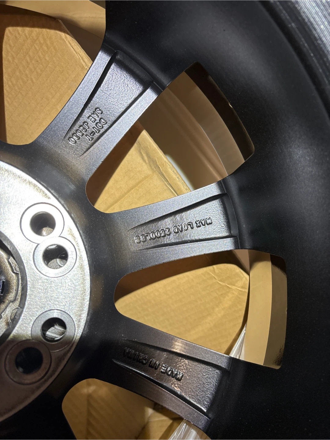 VAPOR 955 20x8.5 Black/M Face Wheels - photo 4
