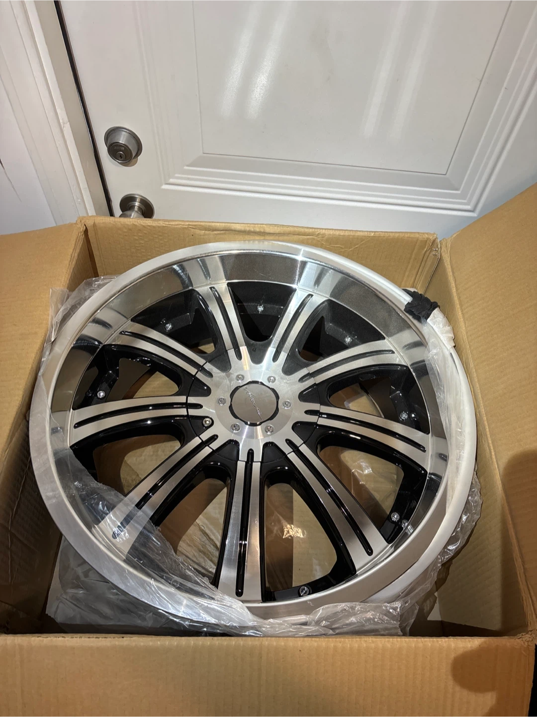VAPOR 955 20x8.5 Black/M Face Wheels - photo 2