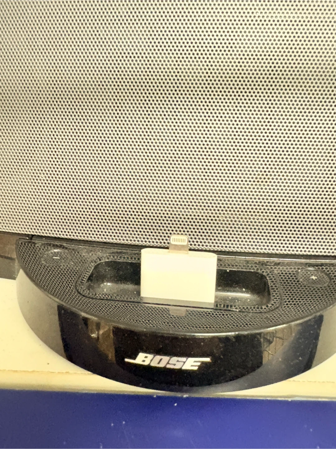 Bose SoundDock Portable Speaker - photo 2