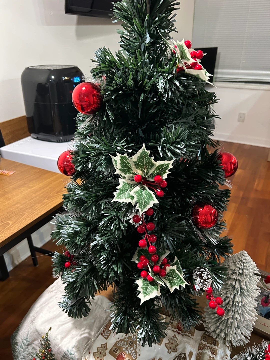 Pre-decorated Artificial Christmas Tree with Ornaments - photo 3