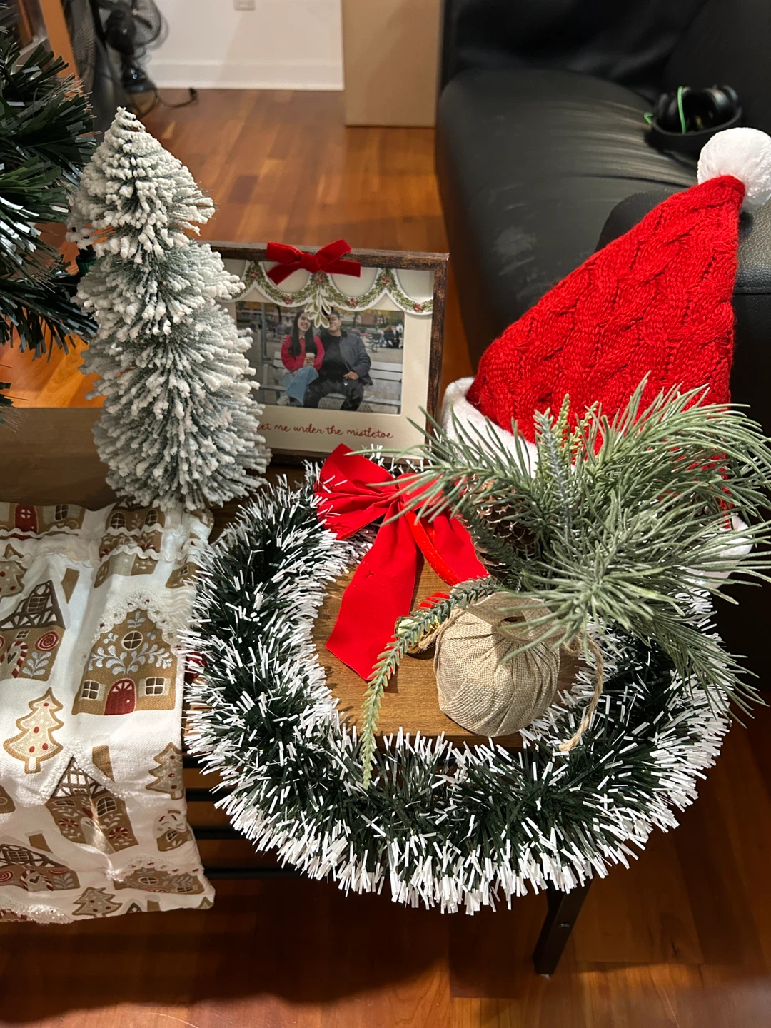Pre-decorated Artificial Christmas Tree with Ornaments
