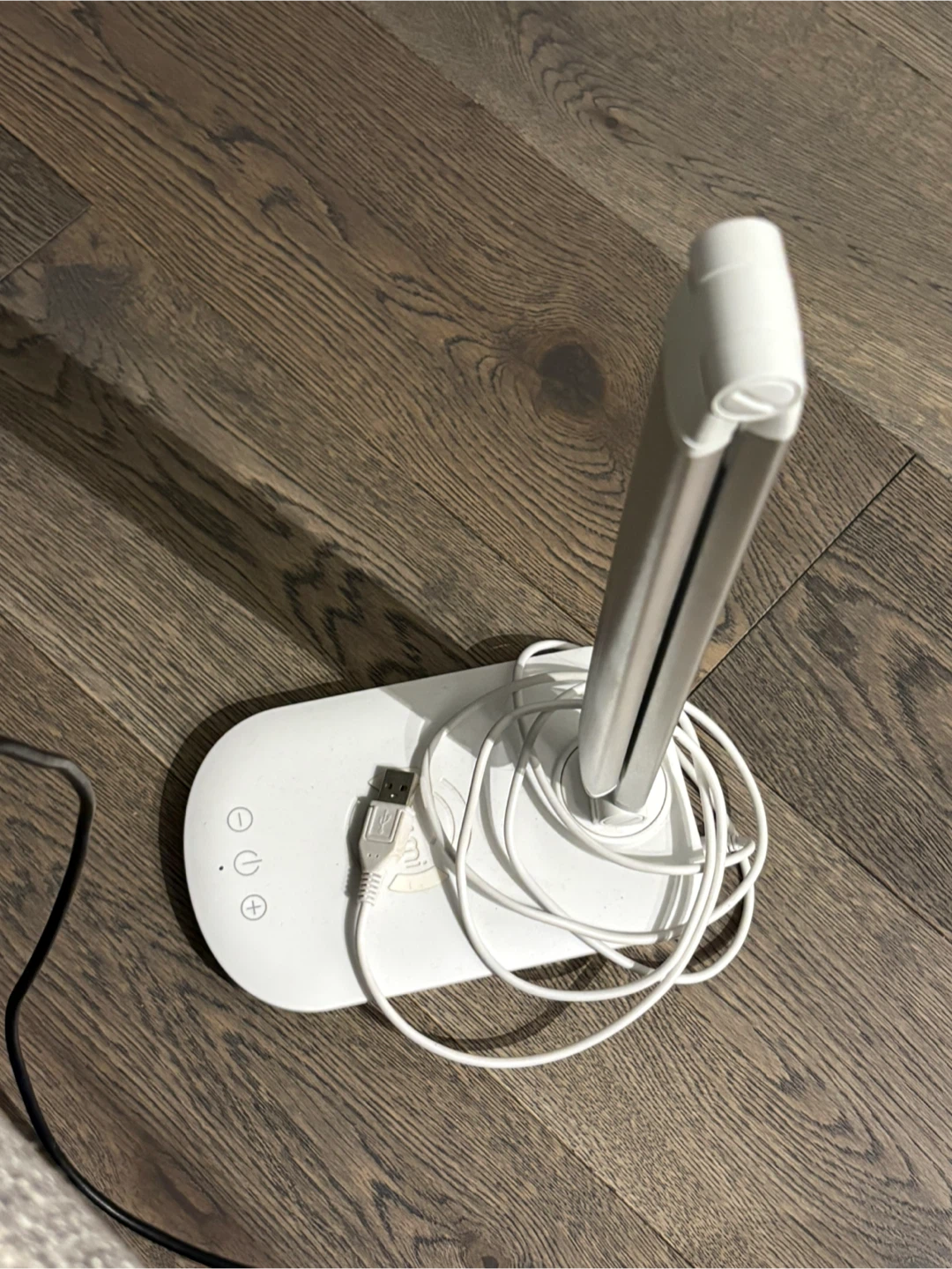 White LED Desk Lamp with USB - photo 2